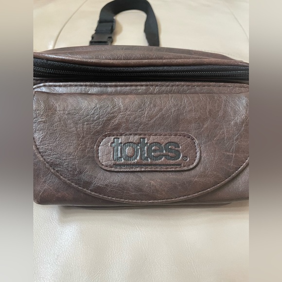 Vintage Totes Brown Faux Leather Fanny Pack Bag - Picture 2 of 6